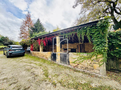 Maison - 276 m² - 8 pièces