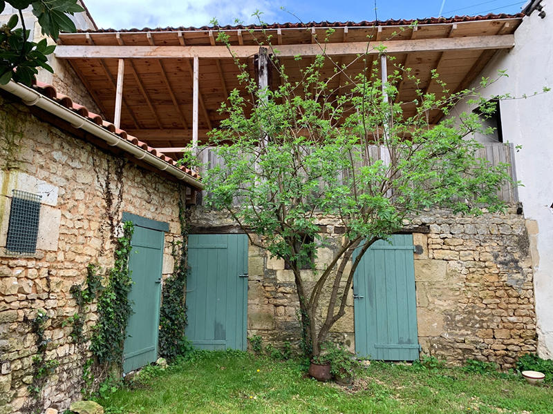 Maison - 201 m² - 8 pièces