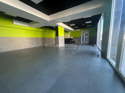 Local commercial - 100 m² - 2 pièces