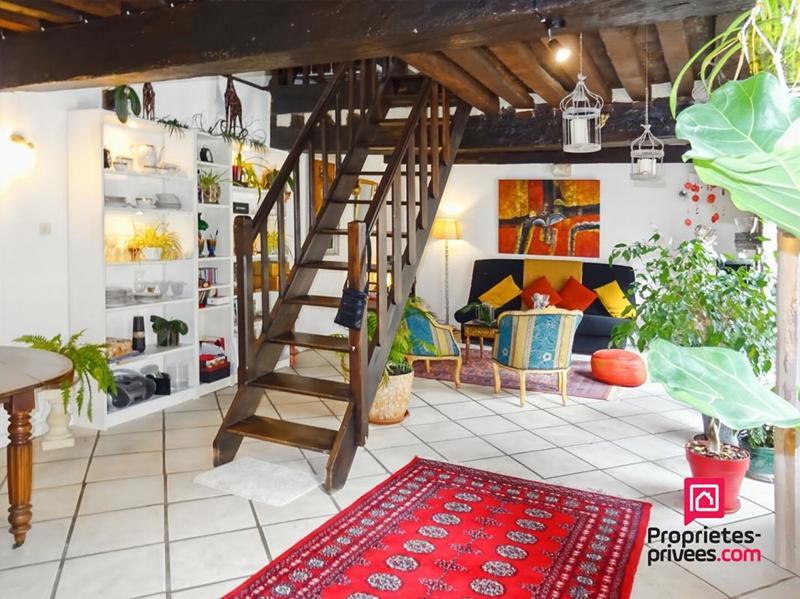 Immeuble - 137 m² - 6 pièces