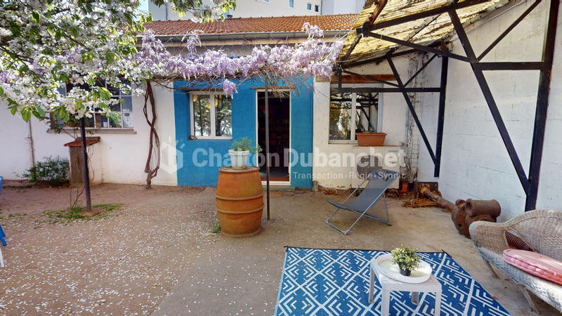 Maison - 200 m² - 6 pièces