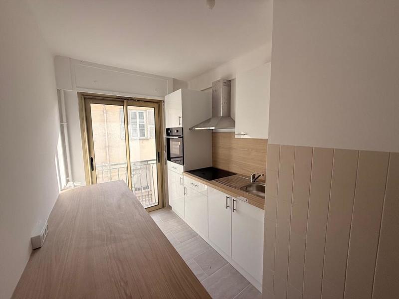 Appartement - 84 m² - 3 pièces