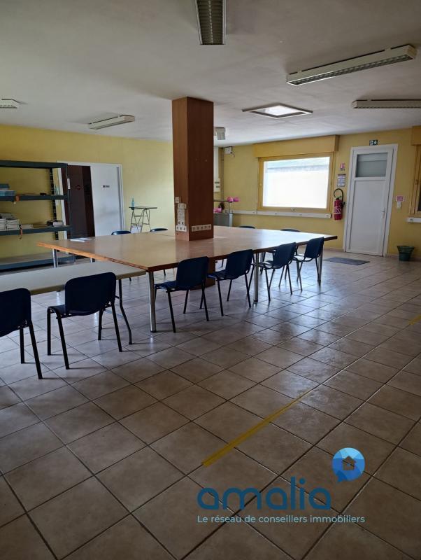 Bureau - 385 m² - 7 pièces