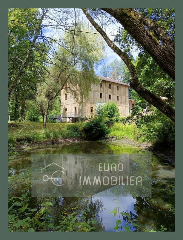 Maison - 575 m² - 16 pièces