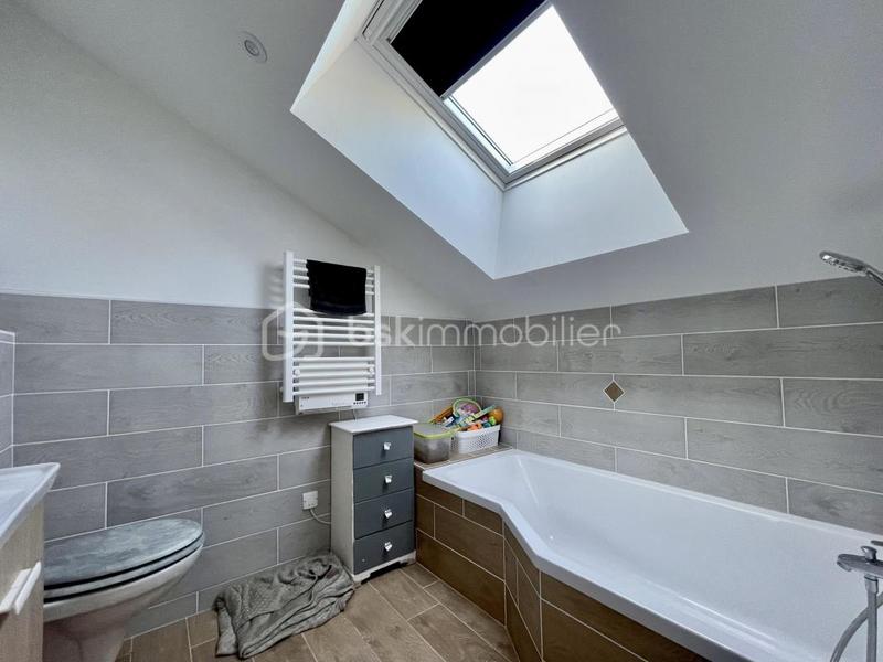 Maison - 278 m² - 10 pièces