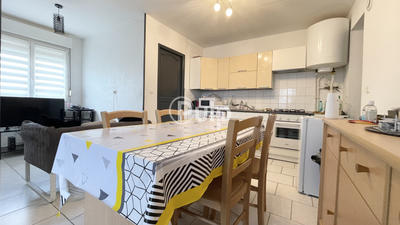 Immeuble - 143 m² - 10 pièces