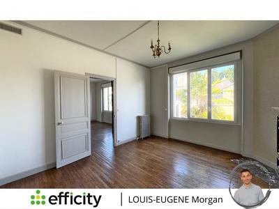 Maison - 181 m² - 9 pièces