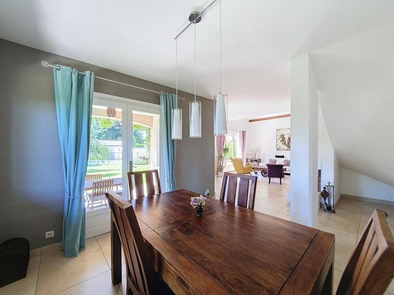 Villa - 195 m² - 4 pièces