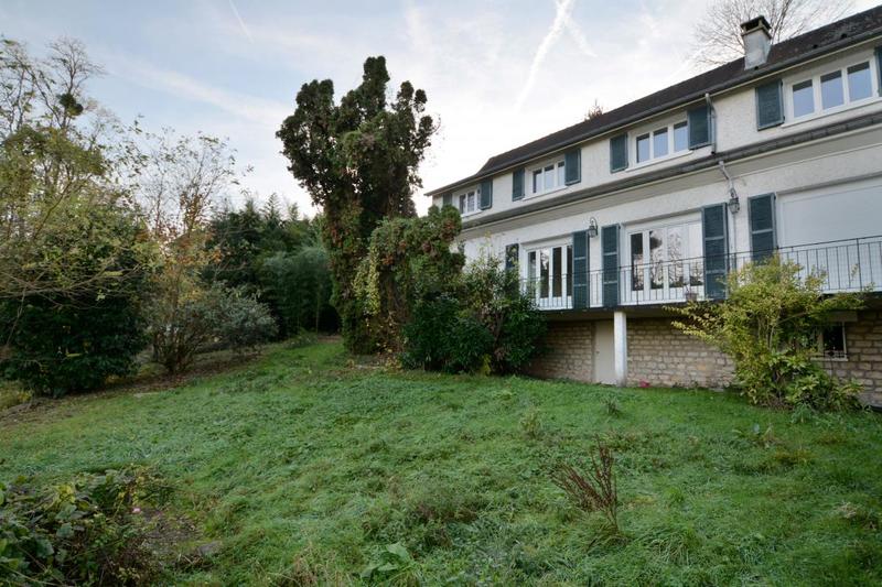 Maison - 233 m² - 5 pièces
