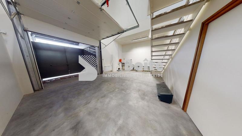 Local d'activités - 1 670 m²