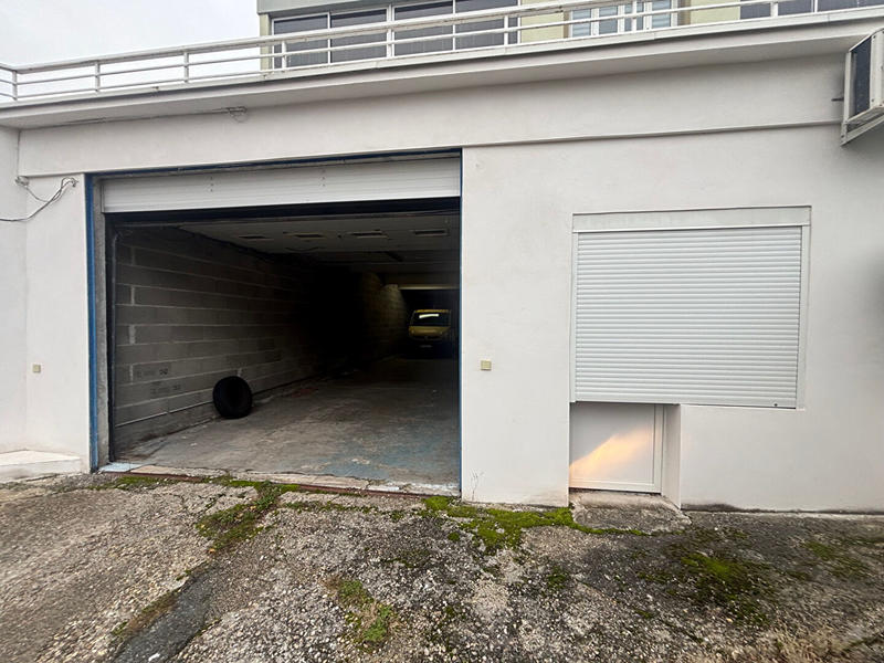 Local d'activité / Entrepôt - 250 m²