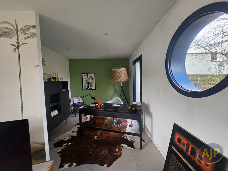 Villa - 180 m² - 8 pièces