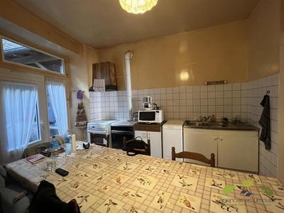 Maison - 175 m² - 2 pièces