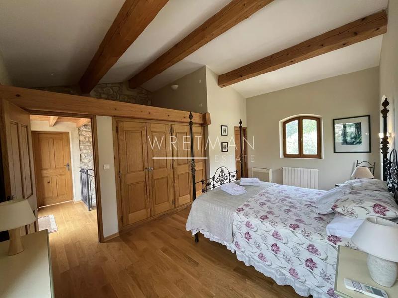 Villa - 185 m² - 8 pièces