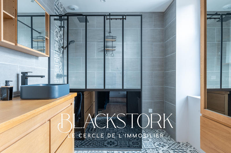 Maison - 196 m² - 7 pièces