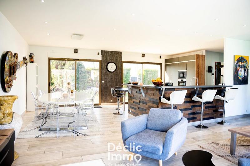 Maison - 317 m² - 6 pièces