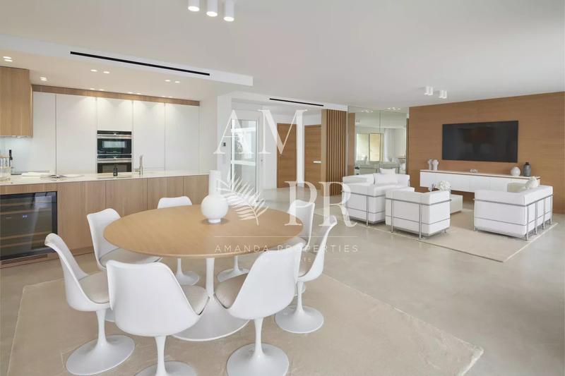 Villa sur toit - 147 m² - 4 pièces