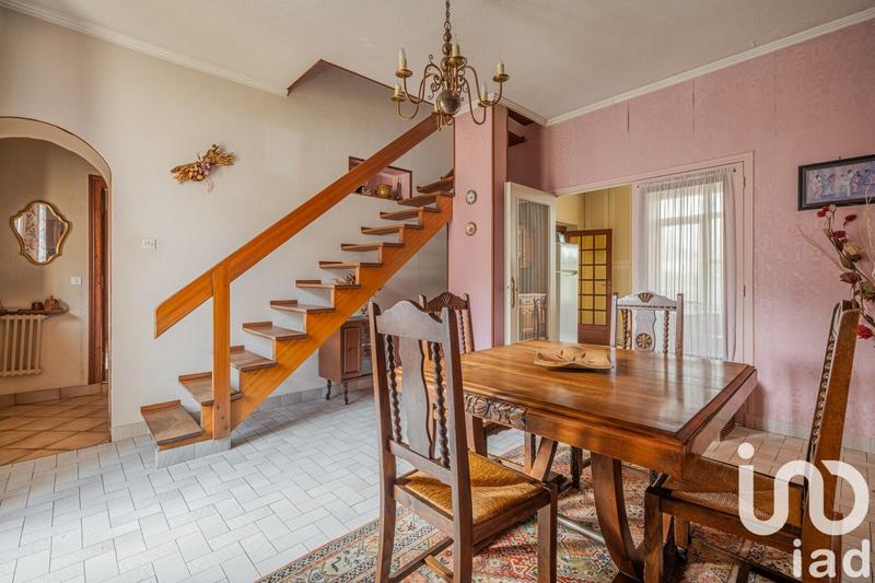 Maison - 214 m² - 6 pièces