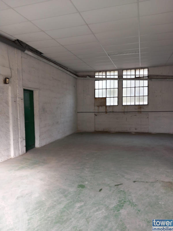 Entrepôt - 160 m²