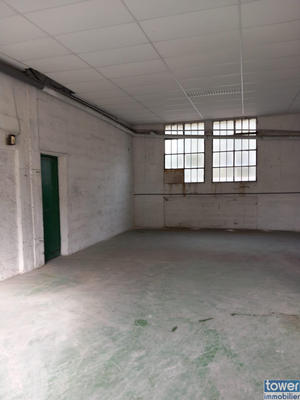 Entrepôt - 160 m²