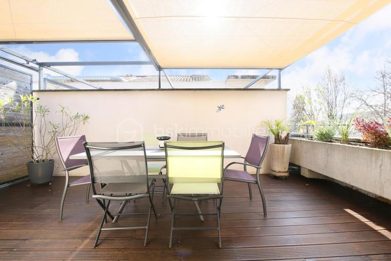 Appartement - 90 m² - 4 pièces