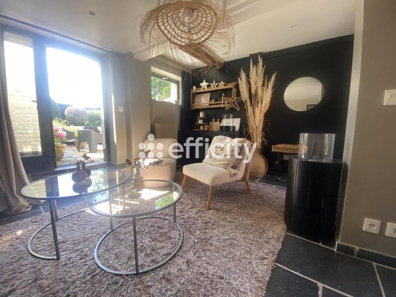 Corps de ferme - 250 m² - 8 pièces