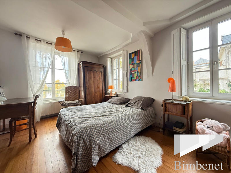 Maison ancienne - 181 m² - 6 pièces