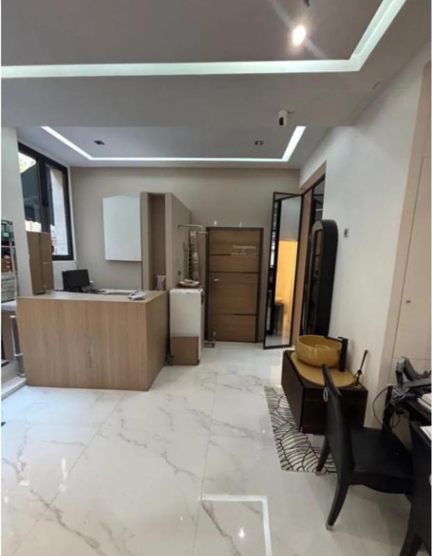 Local commercial - 65 m²