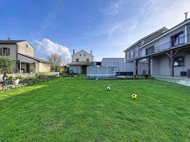 Maison - 88 m² - 4 pièces