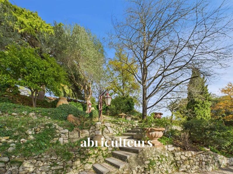 Maison ancienne - 223 m² - 7 pièces