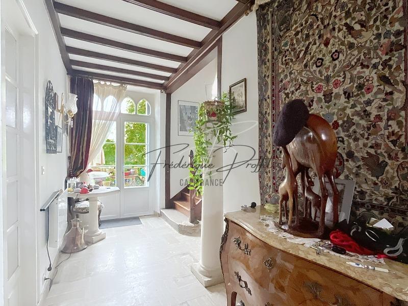 Maison bourgeoise - 325 m² - 7 pièces