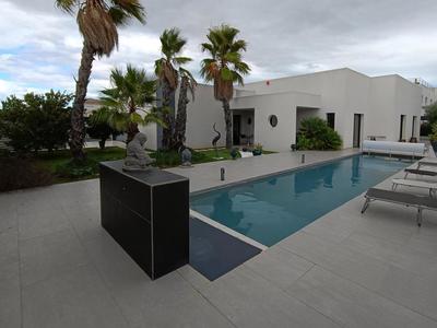 Maison - 196 m² - 4 pièces