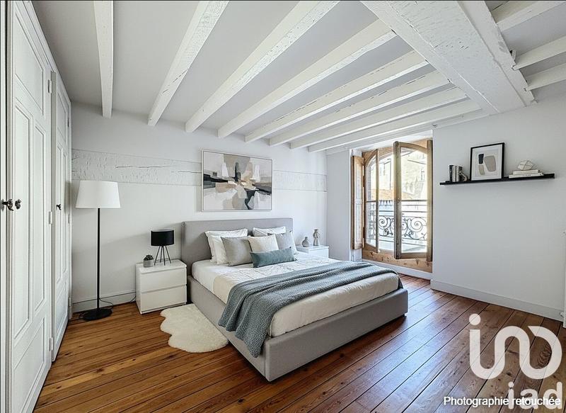 Appartement - 226 m² - 6 pièces