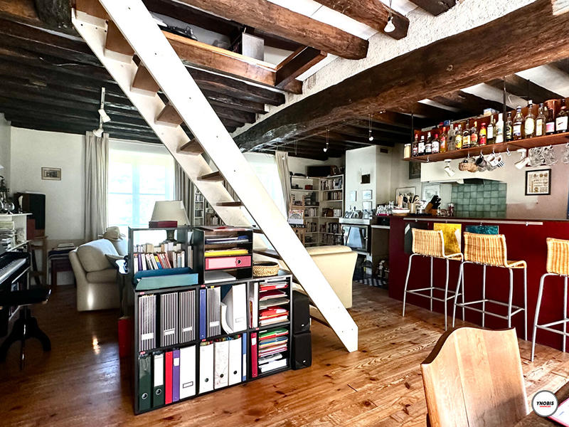 Immeuble - 700 m² - 15 pièces