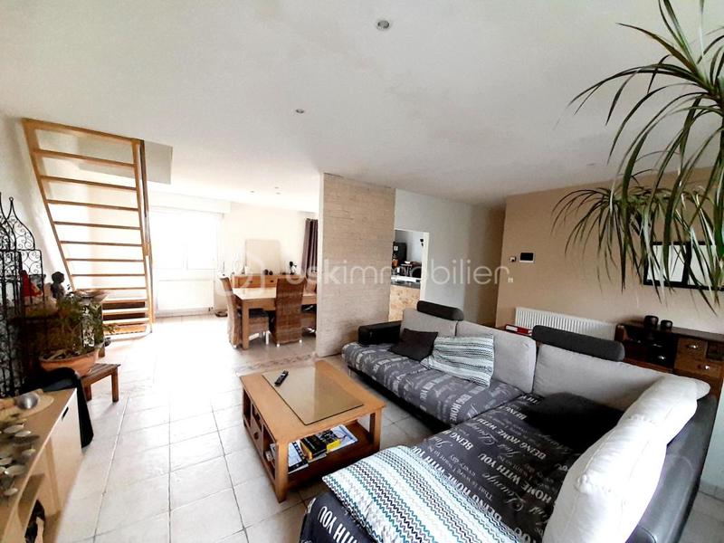 Maison traditionnelle - 183 m² - 7 pièces