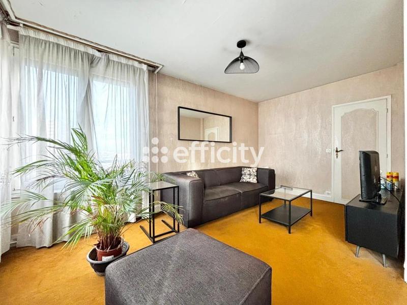 Appartement - 93 m² - 4 pièces