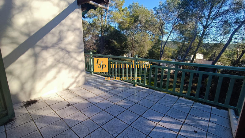 Villa - 177 m² - 6 pièces