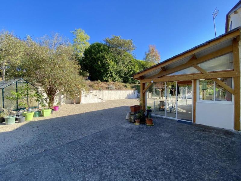 Maison - 253 m² - 5 pièces