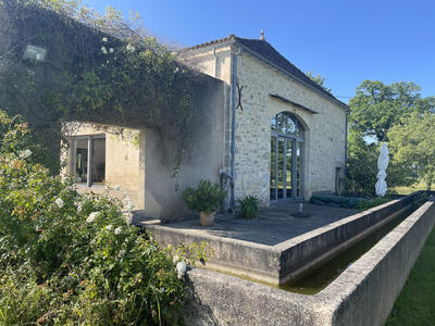 Maison - 355 m² - 4 pièces