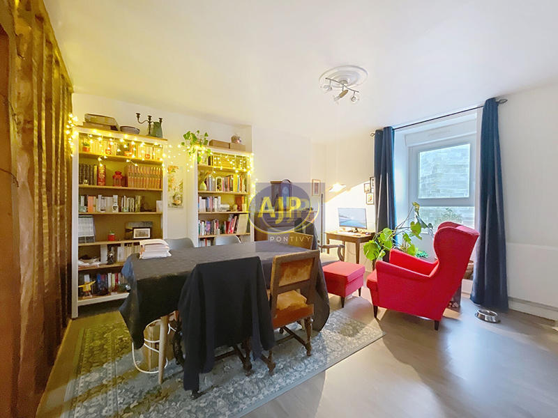 Immeuble - 147 m² - 5 pièces