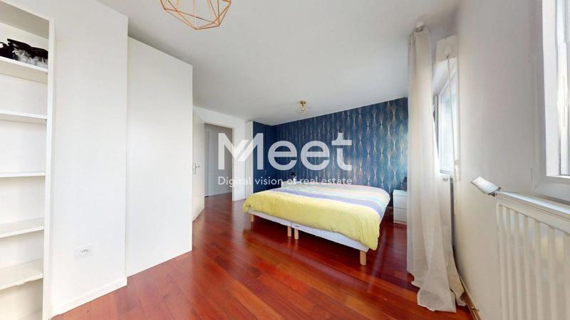 Appartement - 92 m² - 5 pièces