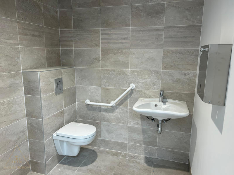 Local commercial - 77 m²