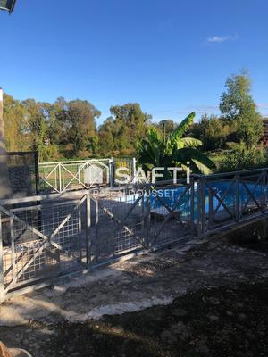 Maison - 200 m² - 5 pièces