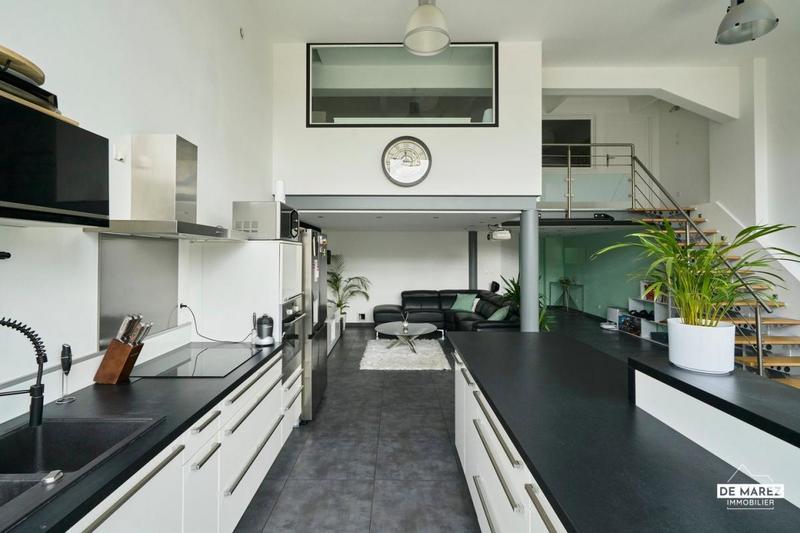 Loft - 104 m² - 3 pièces