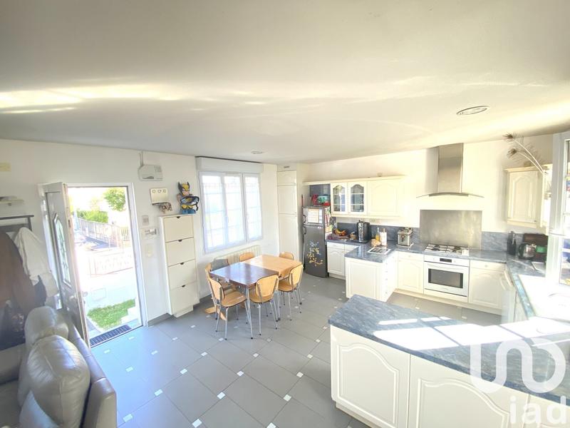 Maison - 90 m² - 5 pièces