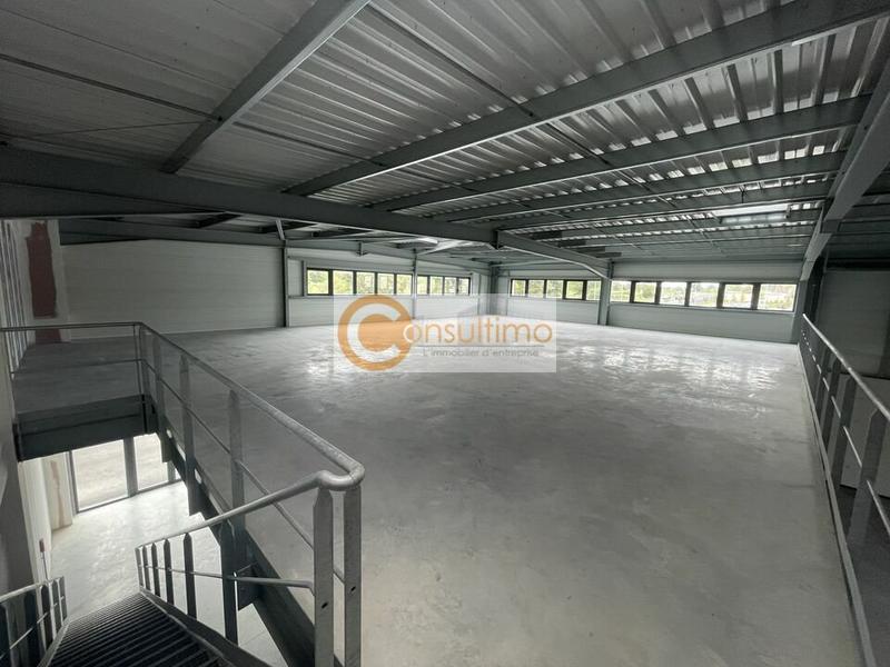 Local d'activité / Entrepôt - 521 m²