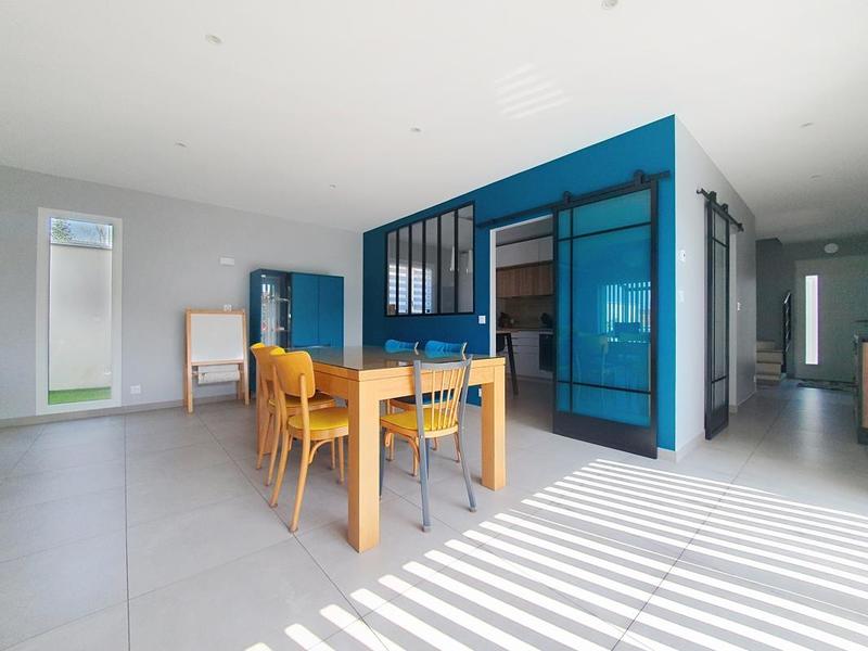 Maison - 137 m² - 5 pièces