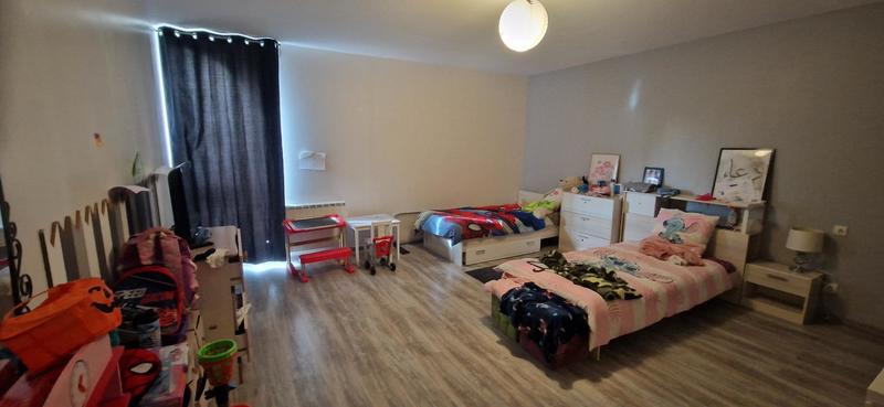 Maison - 650 m² - 20 pièces