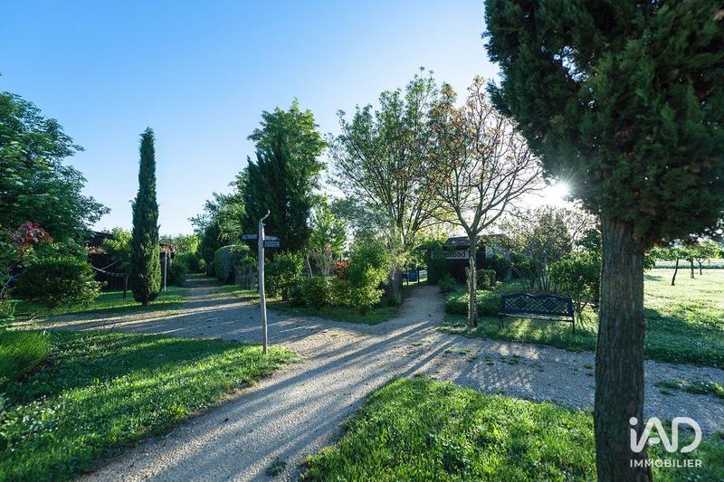 Local commercial - 1 200 m² - 5 pièces