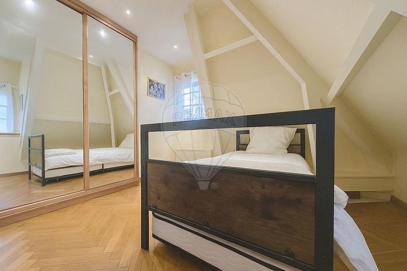 Chaumière - 170 m² - 7 pièces